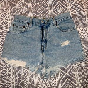 Levi Cut Off’s